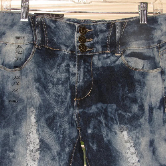 NWT THRILL Distressed Skinny Pants Size XL - Picture 2 of 5